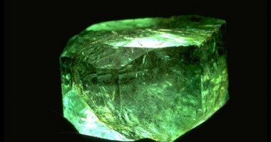 Stire din Diverse : Mineral Expo Mamaia 2013 - vedeta va fi un smarald de 8 kg