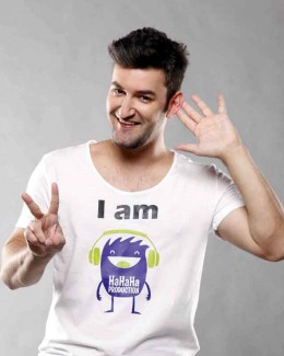 Stire din Monden : Smiley: "Nu m-aș supăra dacă iubita mea ar fi top model  sau ar avea sânii mici"