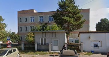 Stire din Eveniment : Fostă asistentă din cadrul Serviciului de Medicină Legală, arestată pentru luare de mită