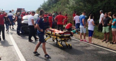 Galerie FOTO. Accident rutier CUMPLIT în Constanța: UN MORT și OPT RĂNIȚI - 5