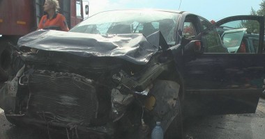 Galerie FOTO. Accident rutier CUMPLIT în Constanța: UN MORT și OPT RĂNIȚI - 7