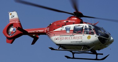 Stire din Eveniment : Un copil de doi ani în comă după ce a băut insecticid, adus cu un elicopter la București