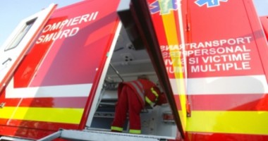 Stire din Eveniment : Un TIR a lovit un autobuz cu călători. Cinci persoane sunt grav rănite