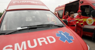 Stire din Eveniment : Elevi leșinați în timpul orei. Șase ambulanțe, la fața locului