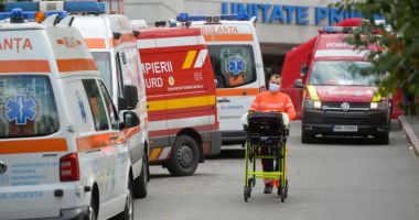 Stire din Actualitate : Un oltean a băut un litru de ţuică în 5 minute, ”să se dreagă”Medic: ”A băut-o ca pe apă, să-şi revină”