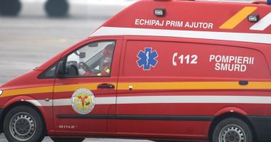 Stire din Eveniment : O fetiţă de trei ani a căzut de la etajul al treilea al unui imobil