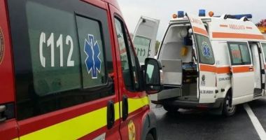 Stire din Eveniment : Accident rutier grav pe B-dul Aurel Vlaicu din Constanța. Două femei au ajuns la spital