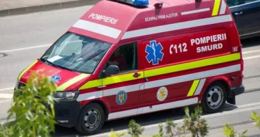 Stire din Eveniment : Impact devastator între un tren și o căruță. Bebeluș de 7 luni, în stare gravă