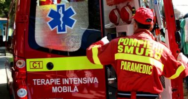 Stire din Politică-Administrație : ATENȚIE, VIDEO CU IMPACT EMOȚIONAL! Pacient lovit cu un baton de parizer în cap, în ambulanță
