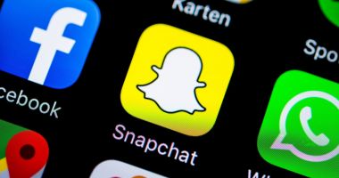 Snapchat blochează permanent contul lui Trump din motive de „siguranţă publică”