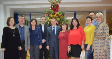 Grupul de firme Histria a încheiat anul cu tort, colinde și artificii - 3