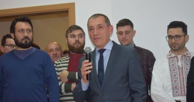 Grupul de firme Histria a încheiat anul cu tort, colinde și artificii - 6