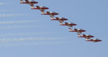 Stire din Diverse : - Un airshow ritmat pe plaja Mangalia sau la Aeroportul Tuzla -