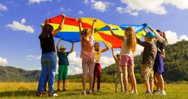 Stire din Social : Taberele școlare și centrele de agrement trec la Agenția Națională pentru Sport