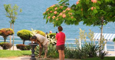 Stire din Social : Soare şi maxime de 31 de grade Celsius, pe litoral