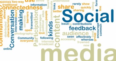 Stire din Monden : Mesajele postate pe Facebook le-au adus ani grei de închisoare