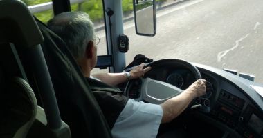 Un şofer de autobuz a făcut infarct când se afla pe traseu
