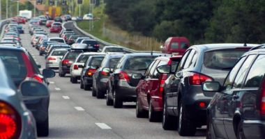 Stire din Social : Montăm sau nu anvelopele de iarnă?