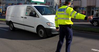 Stire din Eveniment : Șoferi fugari sau fără permise, cercetați penal