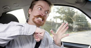 Stire din Eveniment : Legea junglei pe șoselele Constanței. Cine îi pedepsește pe mârlanii din trafic