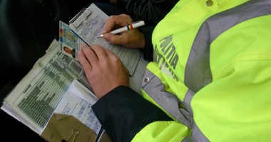 Șoferi lăsați fără permis pentru neacordare de prioritate