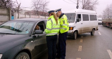 Stire din Eveniment : Șoferi lăsați fără permis pentru neacordare prioritate pietoni