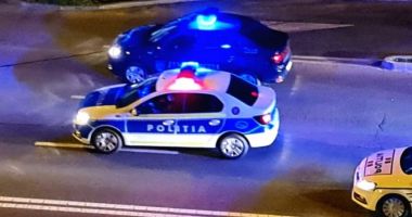 O şoferiţă băută a intrat cu maşina în copac, în Mamaia