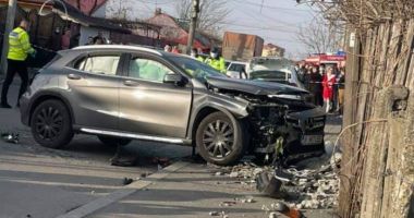 Stire din Eveniment : DOUĂ FETE UCISE PE TROTUAR, DE O ŞOFERIŢĂ BĂUTĂ / Instanţa a decis câţi ani va sta femeia după gratii