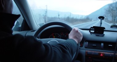 Stire din Eveniment : Conducea un autoturism deși avea dreptul de a conduce suspendat