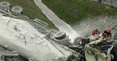 Accident rutier grav la intrarea în Constanța.  Medicii nu au mai putut face nimic să-i salveze viața - 3