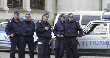 Stire din Actualitate : Serie de alerte false cu bombă  la școlile din Sofia