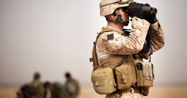 Stire din Eveniment : O româncă s-a îndrăgostit online de un soldat american, căruia i-a trimis 7.000 de dolari. Iată cine era bărbatul