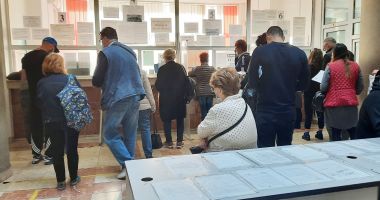 Stire din Social : Evitaţi cozile! Solicitările vârstnicilor pot fi trimise şi pe email