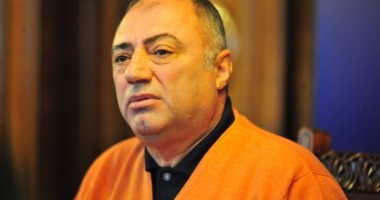 Stire din Politică-Administrație : Fostul primar Antonie Solomon, trei ani de ÎNCHISOARE CU EXECUTARE