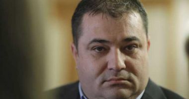 Stire din Politică-Administrație : VIDEO: PSD l-a desemnat pe deputatul „comunist” Adrian Solomon să țină un discurs despre revoluție