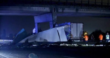 IMAGINI ȘOCANTE / Două persoane au murit într-un teribil accident, pe autostradă - 3