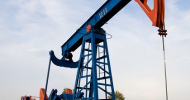 Stire din Economie : Cotațiile țițeiului urcă spre pragul de 113 dolari pe baril