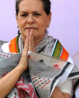 Stire din Actualitate : Sonia Gandhi  a petrecut noaptea  în spital