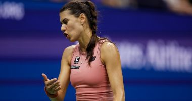 Stire din Sport : Sorana Cîrstea, învinsă neaşteptat în primul tur la Australian Open