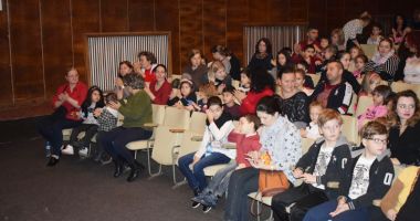Stire din Cultură-Educație : Șoricelul Kiți Kiț își dă  o nouă întâlnire cu copiii