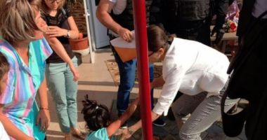 Stire din Eveniment : Cazul Sorinei / Când decid judecătorii dacă fetița poate părăsi țara