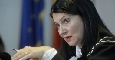 Stire din Sănătate : Sorina Pintea: Nu există un registru al pacienților bolnavi de cancer. Avem o evidență a acestora