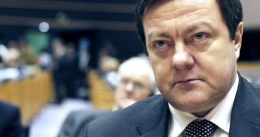 Stire din Politică-Administrație : Frunzăverde spune că este posibil să fie urmat de colegi din partid