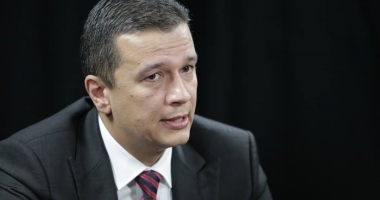 Stire din Politică-Administrație : Premierul Grindeanu a părăsit ședința PSD