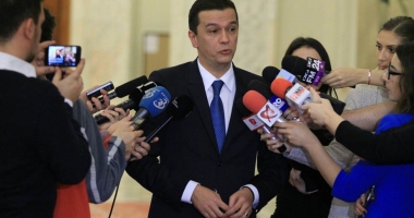 Stire din Politică-Administrație : Final de mandat pentru Cabinetul Grindeanu. Toți miniștrii PSD și ALDE și-au dat DEMISIA. Social-democrații au votat în UNANIMITATE pentru retragerea sprijinului politic