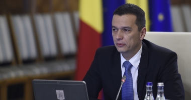Stire din Politică-Administrație : GRINDEANU: "Aștept decizia președintelui cu privire la noii miniștri"