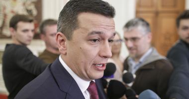 Stire din Eveniment : Ministrul Sorin Grindeanu ridică din umeri! ”Și ce să fac? Să mă duc eu ca ministru să pun fiola la fiecare mecanic?”