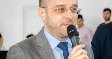 Stire din Cultură-Educație : Cum răspunde inspectorul școlar general Sorin Mihai la acuzația de „mușamalizare a abuzului sexual în școli”
