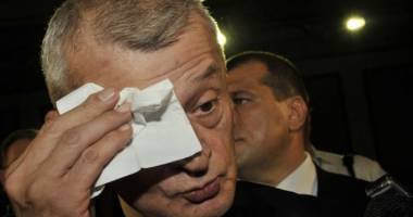 Stire din Politică-Administrație : Sorin Oprescu rămâne în arest la domiciliu