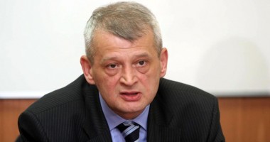 Stire din Politică-Administrație : Sorin Oprescu vrea la Cotroceni